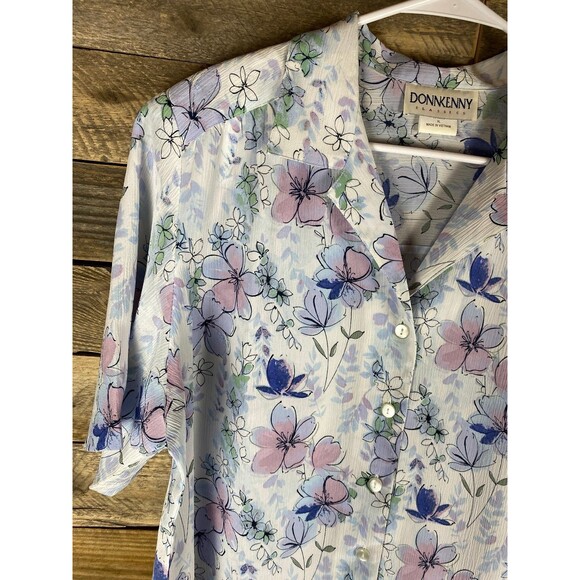Donkenny Women's XL Floral Button-Down Top Pastel Colors - Picture 2 of 12